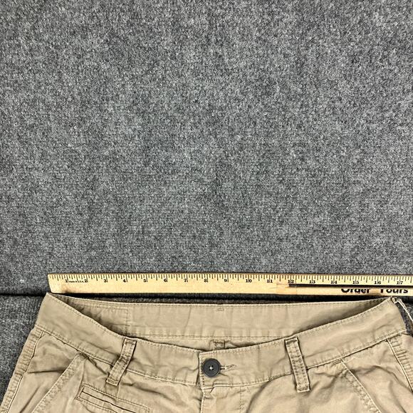 Levi's Cargo Shorts Mens 34 Beige Utility Pockets Outdoor Classic Style 42135 - Picture 5 of 9